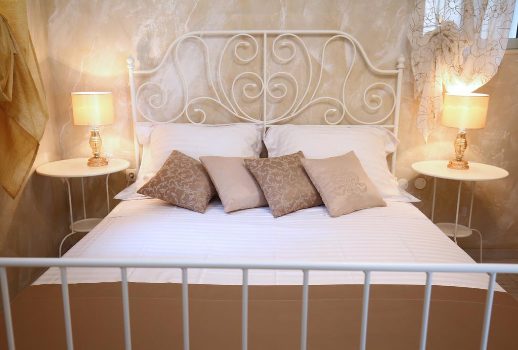 Luxury Lidija Rooms Split Exterior photo