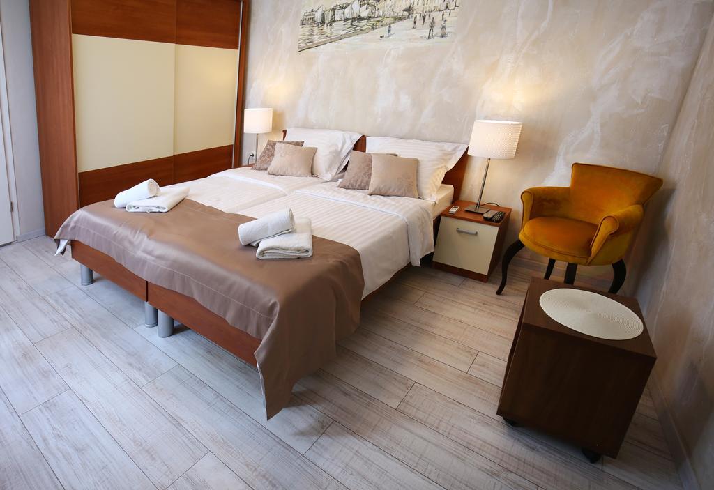 Luxury Lidija Rooms Split Exterior photo